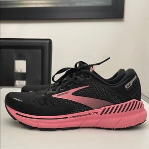 Brooks Women's Adrenaline GTS 22 Black and Pink Running Sneakers Women’s Size 8